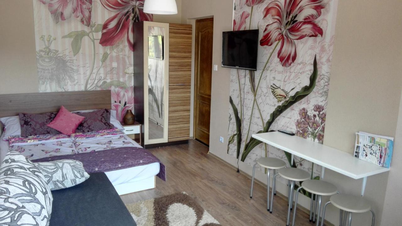 Sunshine Apartman Appartement Siófok Buitenkant foto