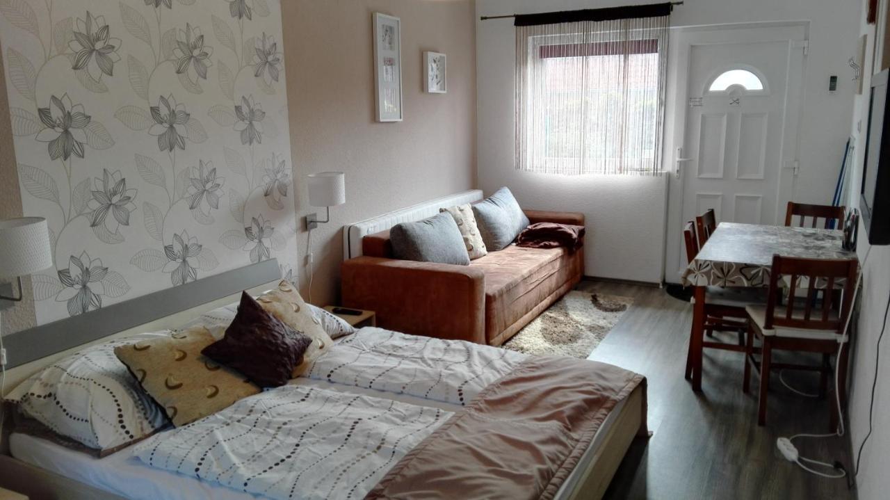 Sunshine Apartman Appartement Siófok Buitenkant foto